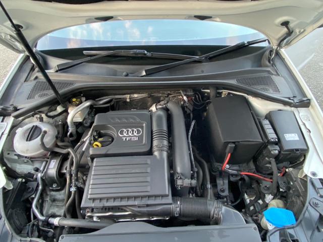 A3 スポーツバック1.4TFSI アドバンスドキー USB ETC 盗難防止 定期点検記録簿 AAC(9枚目)