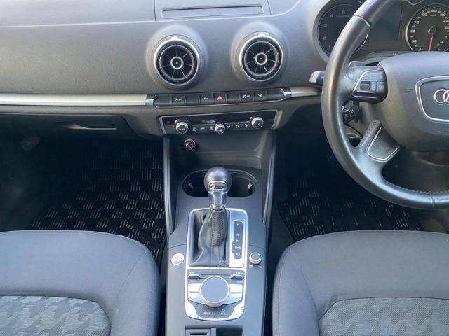 A3 スポーツバック1.4TFSI アドバンスドキー USB ETC 盗難防止 定期点検記録簿 AAC(16枚目)