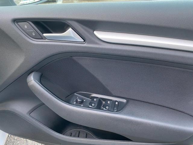 A3 スポーツバック1.4TFSI アドバンスドキー USB ETC 盗難防止 定期点検記録簿 AAC(29枚目)