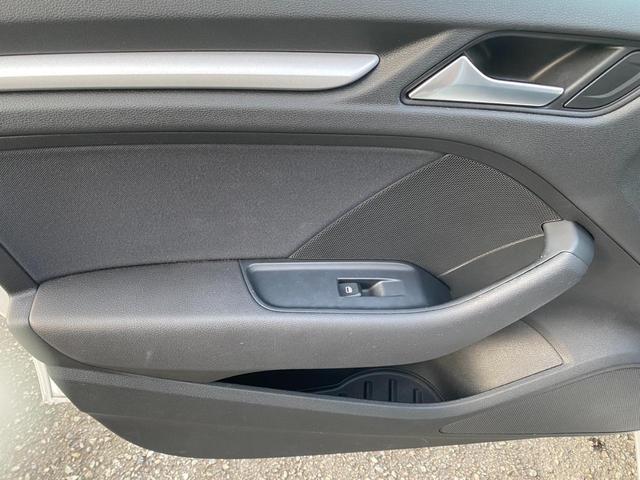 A3 スポーツバック1.4TFSI アドバンスドキー USB ETC 盗難防止 定期点検記録簿 AAC(30枚目)