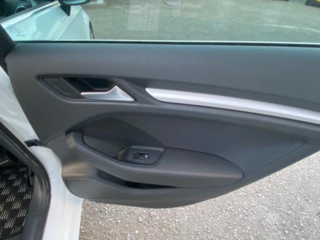 A3 スポーツバック1.4TFSI アドバンスドキー USB ETC 盗難防止 定期点検記録簿 AAC(33枚目)