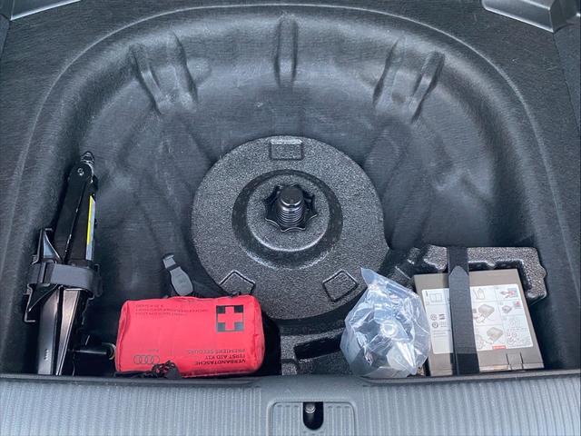 A3 スポーツバック1.4TFSI アドバンスドキー USB ETC 盗難防止 定期点検記録簿 AAC(38枚目)