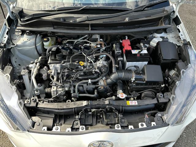 ヤリス Ｚ　サイドＳＲＳ　ＡＡＣ　バックモニタ　ＡＨＢ　スマキー　横滑防止装置　キーフリー　ＬＥＤランプ　オートライト　クルコン　シートヒーター　　ＵＳＢ　ＡＢＳ　車線逸脱防止　ブラインドスポットモニター装備（9枚目）