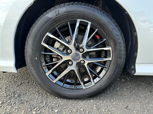 ヤリス Ｚ　サイドＳＲＳ　ＡＡＣ　バックモニタ　ＡＨＢ　スマキー　横滑防止装置　キーフリー　ＬＥＤランプ　オートライト　クルコン　シートヒーター　　ＵＳＢ　ＡＢＳ　車線逸脱防止　ブラインドスポットモニター装備（10枚目）