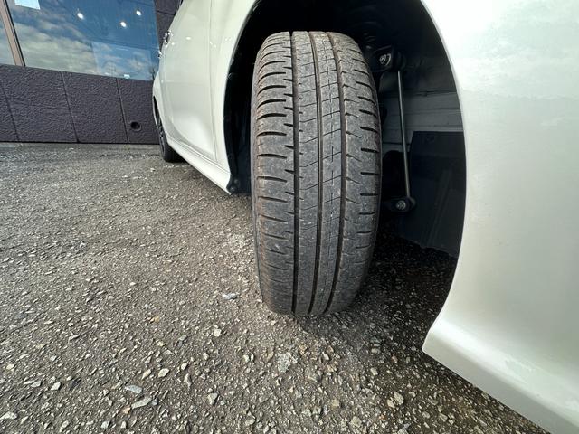 ヤリス Ｚ　サイドＳＲＳ　ＡＡＣ　バックモニタ　ＡＨＢ　スマキー　横滑防止装置　キーフリー　ＬＥＤランプ　オートライト　クルコン　シートヒーター　　ＵＳＢ　ＡＢＳ　車線逸脱防止　ブラインドスポットモニター装備（11枚目）