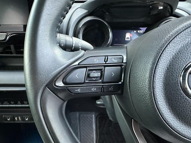 ヤリス Ｚ　サイドＳＲＳ　ＡＡＣ　バックモニタ　ＡＨＢ　スマキー　横滑防止装置　キーフリー　ＬＥＤランプ　オートライト　クルコン　シートヒーター　　ＵＳＢ　ＡＢＳ　車線逸脱防止　ブラインドスポットモニター装備（15枚目）