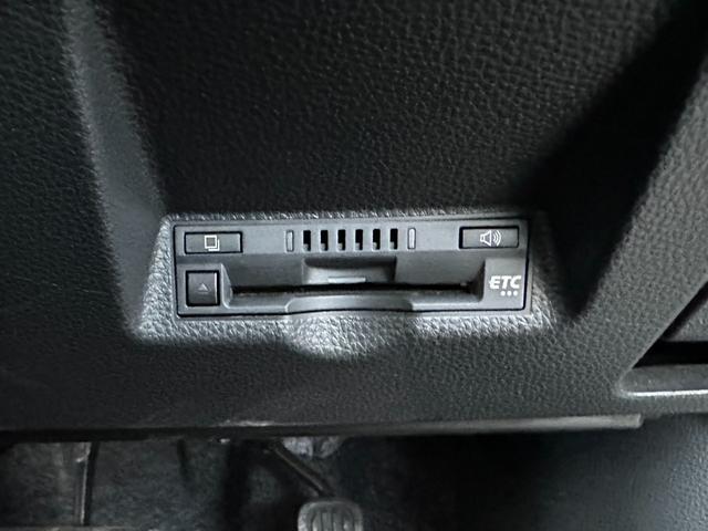 ヤリス Ｚ　サイドＳＲＳ　ＡＡＣ　バックモニタ　ＡＨＢ　スマキー　横滑防止装置　キーフリー　ＬＥＤランプ　オートライト　クルコン　シートヒーター　　ＵＳＢ　ＡＢＳ　車線逸脱防止　ブラインドスポットモニター装備（25枚目）