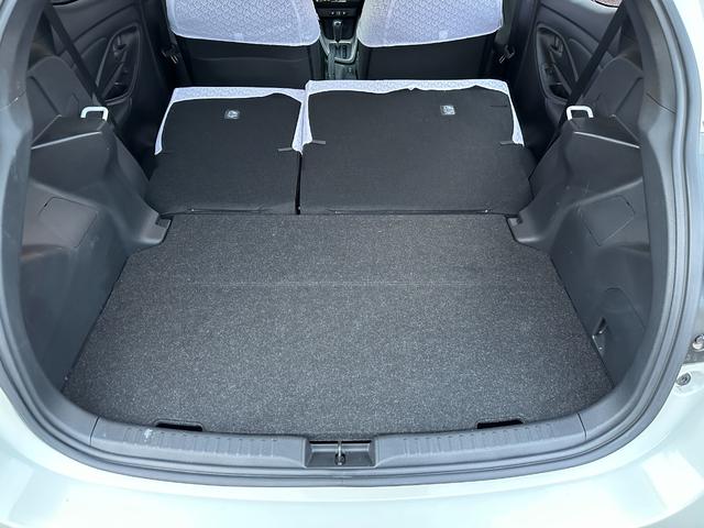 ヤリス Ｚ　サイドＳＲＳ　ＡＡＣ　バックモニタ　ＡＨＢ　スマキー　横滑防止装置　キーフリー　ＬＥＤランプ　オートライト　クルコン　シートヒーター　　ＵＳＢ　ＡＢＳ　車線逸脱防止　ブラインドスポットモニター装備（41枚目）