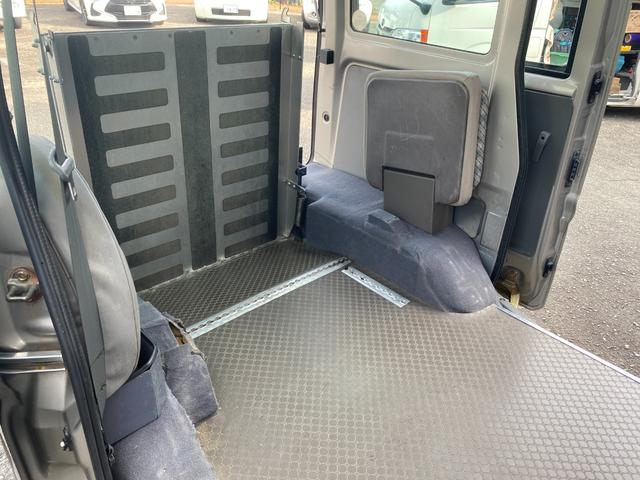 ミニキャブバン 　車椅子仕様車（15枚目）