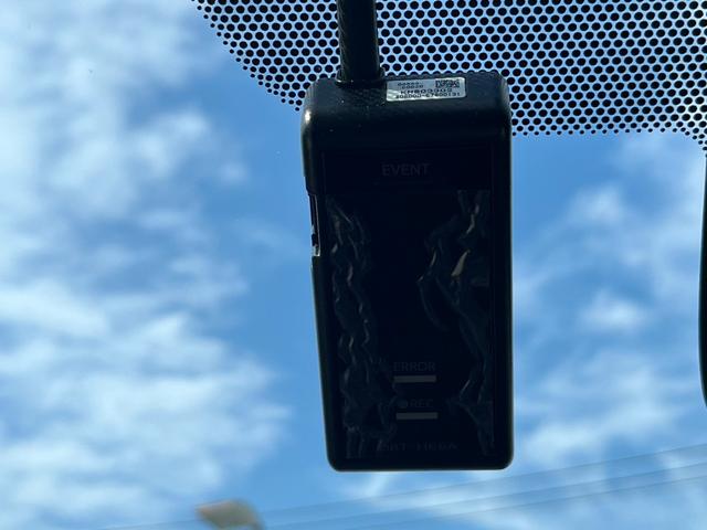 アクア Ｓスタイルブラック　純正ナビ　フルセグ　Ｂｌｕｅｔｏｏｔｈ　バックカメラ　ドラレコ　プリクラッシュセーフティ　レーンキープアシスト　ＬＥＤヘッドライト　ＥＴＣ車載器　純正１５インチＡＷ　フォグランプ　オートハイビーム（18枚目）
