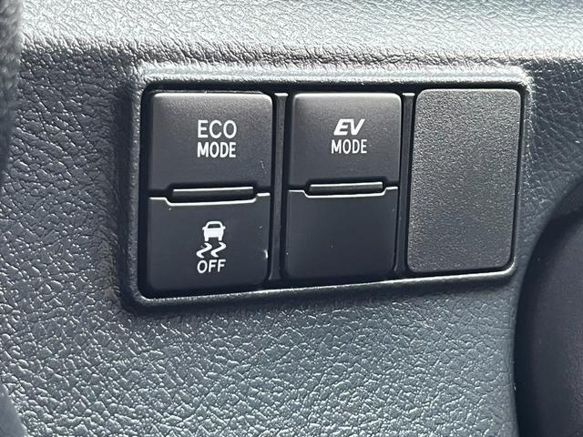 シエンタ ハイブリッド ファンベースG 純正SDナビ 両側パワースライドドア バックカメラ コーナーセンサー クルーズコントロール 純正ドライブレコーダー フルセグTV トヨタセーフティセンス LEDヘッドライト ビルトインETC(15枚目)