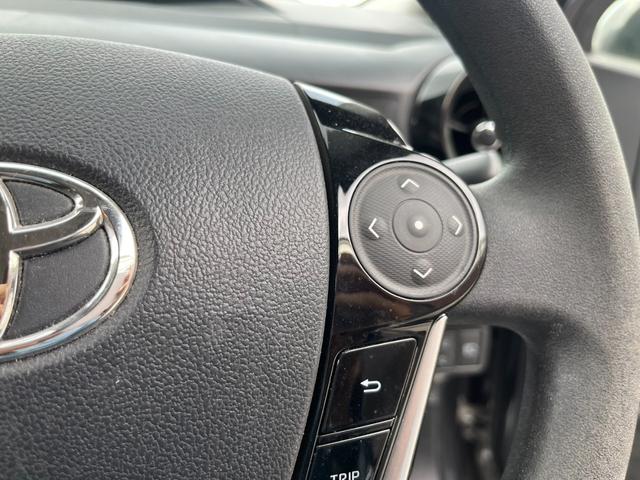 アクア Ｓ　純正ナビ　フルセグ　ドライブレコーダー　ＥＴＣ　プッシュスタート　Ｂｌｕｅｔｏｏｔｈ　トヨタセーフティ　レーンアシスト　オートハイビーム　ステアリングスイッチ　ＤＶＤ再生　オートライト　スマートキー（6枚目）