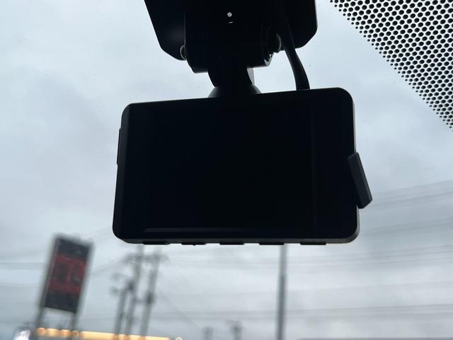 ヤリス ハイブリッドＸ　ディスプレイオーディオ　ナビ機能付き　ＭＩＲＡＣＡＳＴミラーリング　Ｂｌｕｅｔｏｏｔｈオーディオ　バックカメラ　クリアランスソナー　レーダークルーズコントロール　ドライブレコーダー　ＥＴＣ（22枚目）