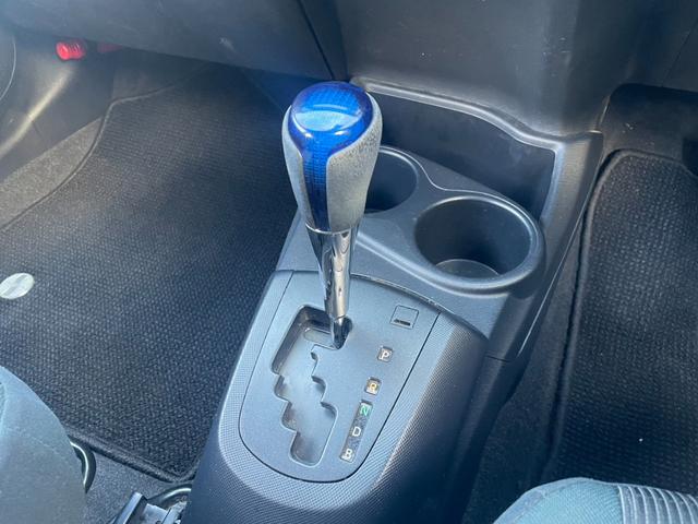 アクア Ｓスタイルブラック　ワンオーナー　トヨタセーフティセンス　純正ナビ　Ｂカメラ　ビルトインＥＴＣ　Ｂｌｕｅｔｏｏｔｈ　地デジ　オートライト　オートハイビーム　プッシュスタート　スマートキー（10枚目）