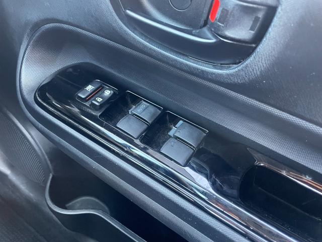 アクア Ｓスタイルブラック　ワンオーナー　トヨタセーフティセンス　純正ナビ　Ｂカメラ　ビルトインＥＴＣ　Ｂｌｕｅｔｏｏｔｈ　地デジ　オートライト　オートハイビーム　プッシュスタート　スマートキー（18枚目）
