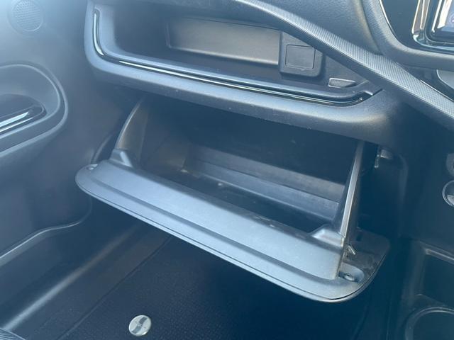 アクア Ｓスタイルブラック　ワンオーナー　トヨタセーフティセンス　純正ナビ　Ｂカメラ　ビルトインＥＴＣ　Ｂｌｕｅｔｏｏｔｈ　地デジ　オートライト　オートハイビーム　プッシュスタート　スマートキー（26枚目）