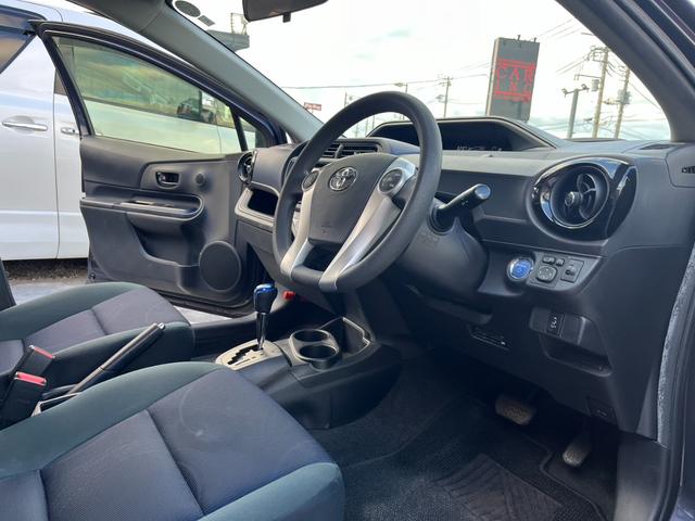 アクア S ワンオーナー 禁煙車 純正ナビ バックカメラ Bluetooth フルセグTV スマートキー ETC車載器 プッシュスタート ステアリングスイッチ オートライト オートエアコン 電動格納ミラー(26枚目)