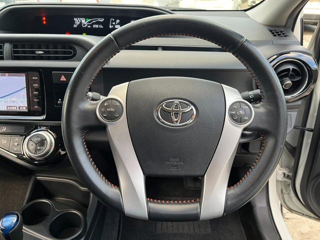 アクア S 純正ナビ ハーフレザー ドライブレコーダー フルセグTV バックカメラ Bluetooth 16インチ純正AW ETC車載器 LEDヘッドライト オートライト フォグランプ スマートキー(4枚目)