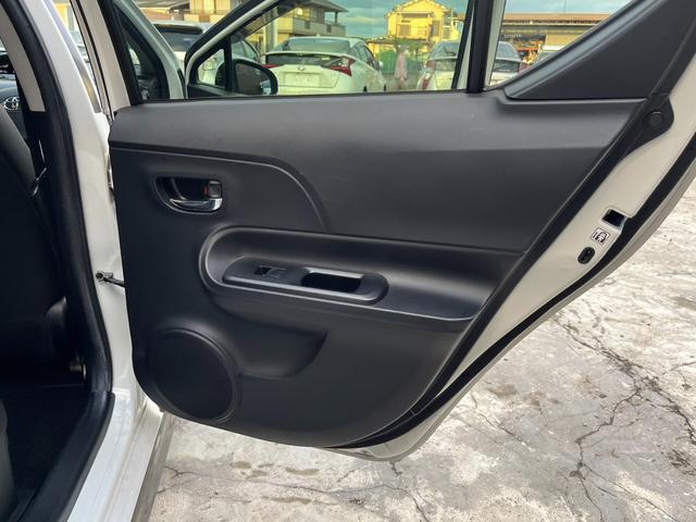 アクア S 純正ナビ ハーフレザー ドライブレコーダー フルセグTV バックカメラ Bluetooth 16インチ純正AW ETC車載器 LEDヘッドライト オートライト フォグランプ スマートキー(28枚目)