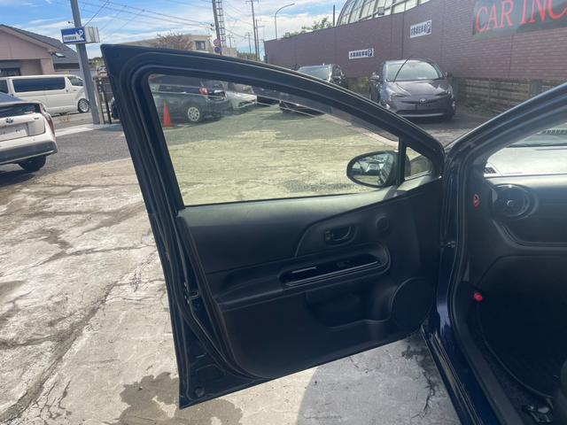 アクア Ｓスタイルブラック　トヨタセーフティセンス　純正ナビ　Ｂカメラ　Ｂｌｕｅｔｏｏｔｈ　フルセグＴＶ　オートライト　オートハイビーム　ドラレコ　ビルトインＥＴＣ　社外１５インチアルミホイール（24枚目）