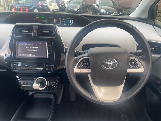 プリウス Ｓツーリングセレクション　純正ＳＤナビ　Ｂｌｕｅｔｏｏｔｈオーディオ　モデリスタエアロ　社外アルミホイール　バックカメラ　レザーシート　シートヒーター　ＬＥＤヘッドライト　オートライト　ワンセグＴＶ　ビルトインＥＴＣ（4枚目）