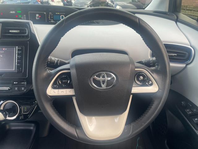 プリウス Ｓツーリングセレクション　純正ＳＤナビ　Ｂｌｕｅｔｏｏｔｈオーディオ　モデリスタエアロ　社外アルミホイール　バックカメラ　レザーシート　シートヒーター　ＬＥＤヘッドライト　オートライト　ワンセグＴＶ　ビルトインＥＴＣ（5枚目）