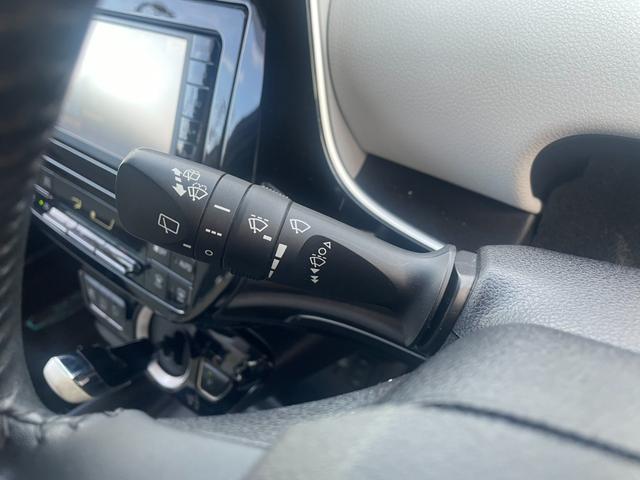 プリウス Ｓツーリングセレクション　純正ＳＤナビ　Ｂｌｕｅｔｏｏｔｈオーディオ　モデリスタエアロ　社外アルミホイール　バックカメラ　レザーシート　シートヒーター　ＬＥＤヘッドライト　オートライト　ワンセグＴＶ　ビルトインＥＴＣ（14枚目）