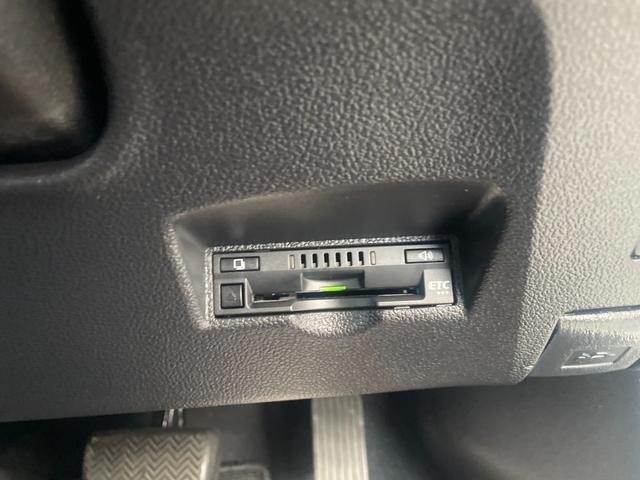 プリウス Ｓツーリングセレクション　純正ＳＤナビ　Ｂｌｕｅｔｏｏｔｈオーディオ　モデリスタエアロ　社外アルミホイール　バックカメラ　レザーシート　シートヒーター　ＬＥＤヘッドライト　オートライト　ワンセグＴＶ　ビルトインＥＴＣ（17枚目）