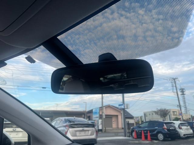 プリウス Ｓツーリングセレクション　純正ＳＤナビ　Ｂｌｕｅｔｏｏｔｈオーディオ　モデリスタエアロ　社外アルミホイール　バックカメラ　レザーシート　シートヒーター　ＬＥＤヘッドライト　オートライト　ワンセグＴＶ　ビルトインＥＴＣ（21枚目）