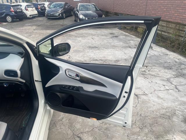 プリウス Ｓツーリングセレクション　純正ＳＤナビ　Ｂｌｕｅｔｏｏｔｈオーディオ　モデリスタエアロ　社外アルミホイール　バックカメラ　レザーシート　シートヒーター　ＬＥＤヘッドライト　オートライト　ワンセグＴＶ　ビルトインＥＴＣ（23枚目）