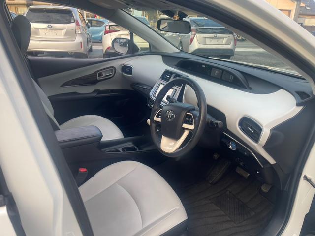 プリウス Ｓツーリングセレクション　純正ＳＤナビ　Ｂｌｕｅｔｏｏｔｈオーディオ　モデリスタエアロ　社外アルミホイール　バックカメラ　レザーシート　シートヒーター　ＬＥＤヘッドライト　オートライト　ワンセグＴＶ　ビルトインＥＴＣ（27枚目）