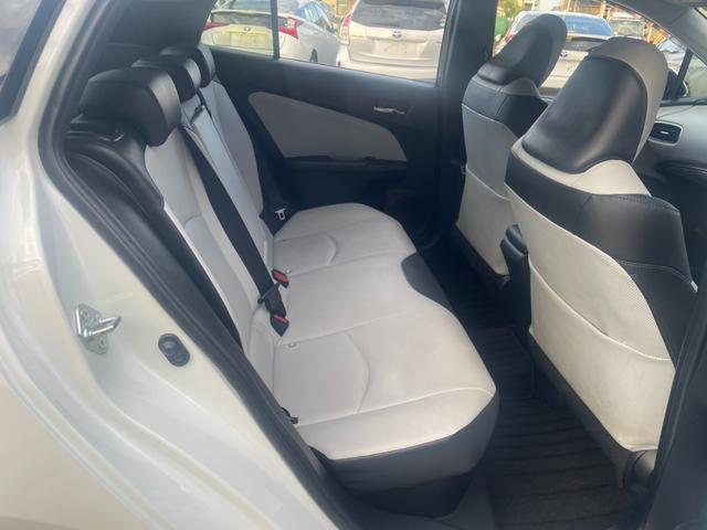 プリウス Ｓツーリングセレクション　純正ＳＤナビ　Ｂｌｕｅｔｏｏｔｈオーディオ　モデリスタエアロ　社外アルミホイール　バックカメラ　レザーシート　シートヒーター　ＬＥＤヘッドライト　オートライト　ワンセグＴＶ　ビルトインＥＴＣ（29枚目）