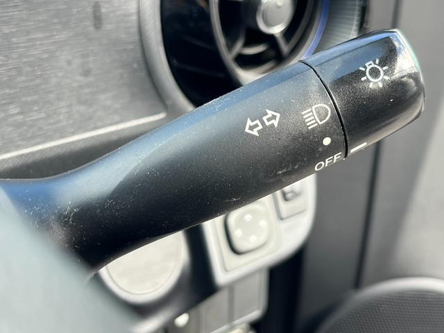 アクア S 純正SDナビゲーション Bluetoothオーディオ フルセグTV コーナーセンサー ETC車載器 ステアリングスイッチ DVD再生 CD再生 オートエアコン 電動格納ミラー(8枚目)