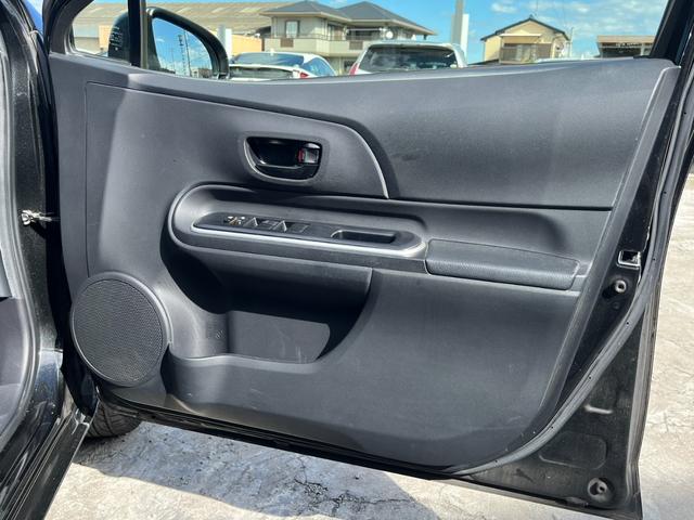 アクア S 純正SDナビゲーション Bluetoothオーディオ フルセグTV コーナーセンサー ETC車載器 ステアリングスイッチ DVD再生 CD再生 オートエアコン 電動格納ミラー(20枚目)