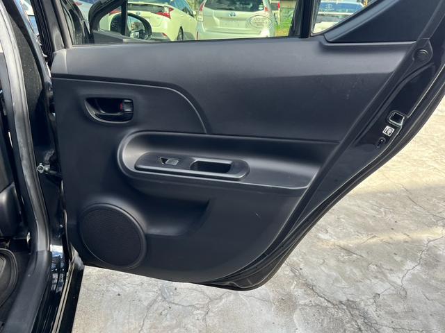 アクア S 純正SDナビゲーション Bluetoothオーディオ フルセグTV コーナーセンサー ETC車載器 ステアリングスイッチ DVD再生 CD再生 オートエアコン 電動格納ミラー(24枚目)