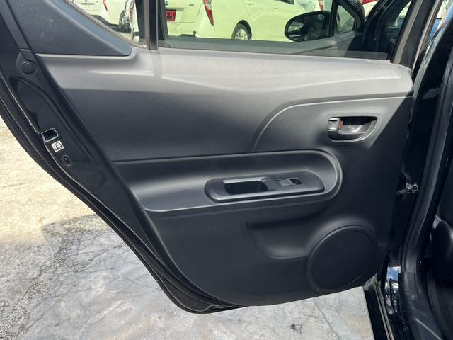 アクア S 純正SDナビゲーション Bluetoothオーディオ フルセグTV コーナーセンサー ETC車載器 ステアリングスイッチ DVD再生 CD再生 オートエアコン 電動格納ミラー(29枚目)