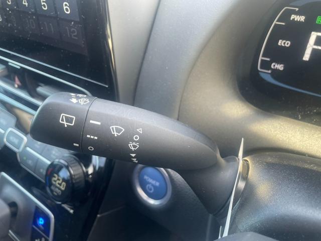 アクア G トヨタセーフティセンス 純正マルチメディア Bカメラ ビルトインETC Bluetooth フルセグTV オートライト オートハイビーム ドラレコ 100V電源 スマートキー プッシュスタート(14枚目)