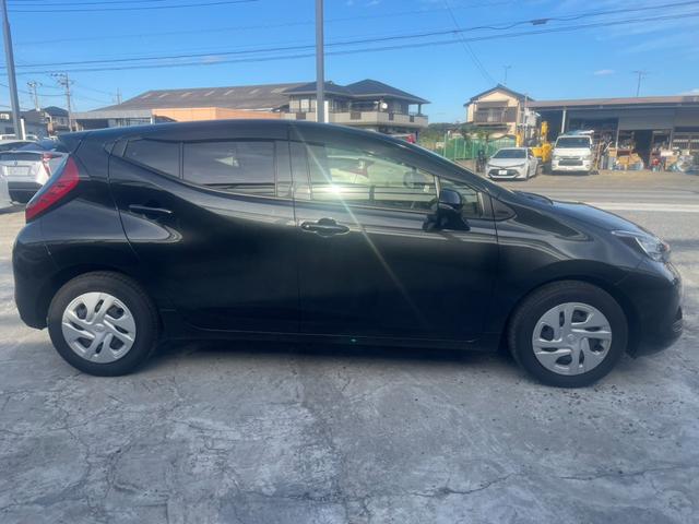 アクア G トヨタセーフティセンス 純正マルチメディア Bカメラ ビルトインETC Bluetooth フルセグTV オートライト オートハイビーム ドラレコ 100V電源 スマートキー プッシュスタート(39枚目)