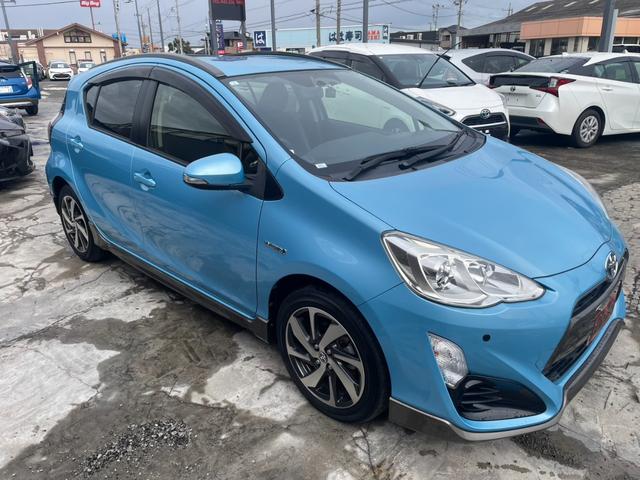 アクア X-アーバン 純正ナビ バックカメラ ハーフレザー Bluetooth フルセグ ETC ドライブレコーダー シートヒーター クリアランスソナー 純正16インチAW ステアリングスイッチ スマートキー DVD再生(3枚目)