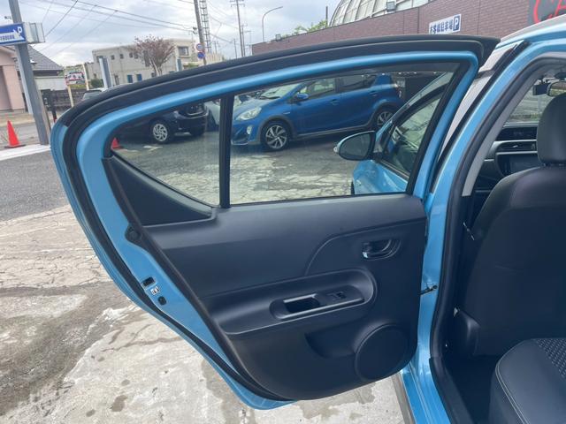 アクア X-アーバン 純正ナビ バックカメラ ハーフレザー Bluetooth フルセグ ETC ドライブレコーダー シートヒーター クリアランスソナー 純正16インチAW ステアリングスイッチ スマートキー DVD再生(50枚目)