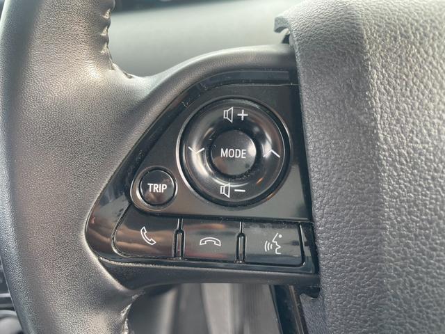 プリウス Ｓツーリングセレクション　ＴＳＳ　純正ナビ　Ｂカメラ　Ｂｌｕｅｔｏｏｔｈ　フルセグＴＶ　オートライト　オートハイビーム　レザーシート　シートヒーター　レーダークルーズコントロール　ビルトインＥＴＣ　ＬＥＤヘッドライト（12枚目）