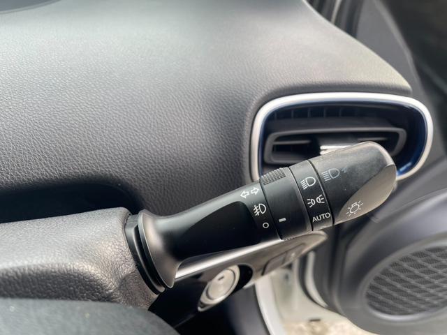 プリウス Ｓツーリングセレクション　ＴＳＳ　純正ナビ　Ｂカメラ　Ｂｌｕｅｔｏｏｔｈ　フルセグＴＶ　オートライト　オートハイビーム　レザーシート　シートヒーター　レーダークルーズコントロール　ビルトインＥＴＣ　ＬＥＤヘッドライト（14枚目）