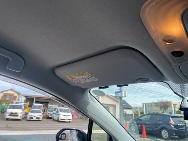 プリウス Ｓツーリングセレクション　ＴＳＳ　純正ナビ　Ｂカメラ　Ｂｌｕｅｔｏｏｔｈ　フルセグＴＶ　オートライト　オートハイビーム　レザーシート　シートヒーター　レーダークルーズコントロール　ビルトインＥＴＣ　ＬＥＤヘッドライト（20枚目）