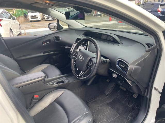 プリウス Ｓツーリングセレクション　ＴＳＳ　純正ナビ　Ｂカメラ　Ｂｌｕｅｔｏｏｔｈ　フルセグＴＶ　オートライト　オートハイビーム　レザーシート　シートヒーター　レーダークルーズコントロール　ビルトインＥＴＣ　ＬＥＤヘッドライト（27枚目）