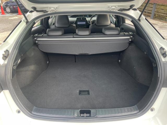 プリウス Ｓツーリングセレクション　ＴＳＳ　純正ナビ　Ｂカメラ　Ｂｌｕｅｔｏｏｔｈ　フルセグＴＶ　オートライト　オートハイビーム　レザーシート　シートヒーター　レーダークルーズコントロール　ビルトインＥＴＣ　ＬＥＤヘッドライト（31枚目）