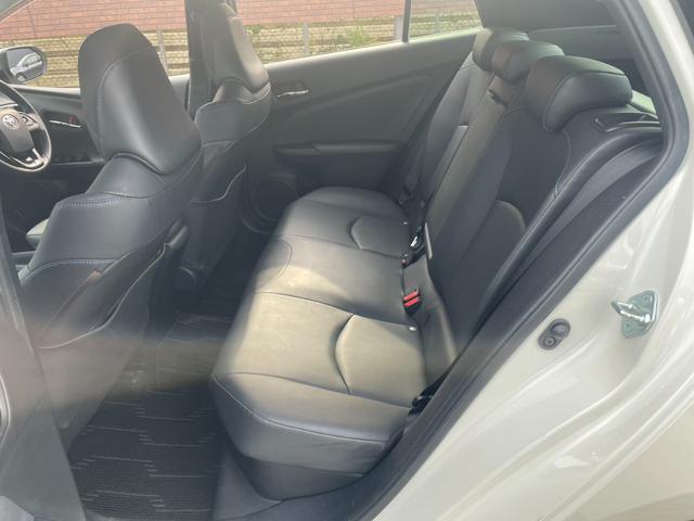 プリウス Ｓツーリングセレクション　ＴＳＳ　純正ナビ　Ｂカメラ　Ｂｌｕｅｔｏｏｔｈ　フルセグＴＶ　オートライト　オートハイビーム　レザーシート　シートヒーター　レーダークルーズコントロール　ビルトインＥＴＣ　ＬＥＤヘッドライト（32枚目）