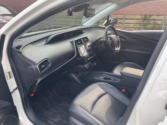 プリウス Ｓツーリングセレクション　ＴＳＳ　純正ナビ　Ｂカメラ　Ｂｌｕｅｔｏｏｔｈ　フルセグＴＶ　オートライト　オートハイビーム　レザーシート　シートヒーター　レーダークルーズコントロール　ビルトインＥＴＣ　ＬＥＤヘッドライト（34枚目）