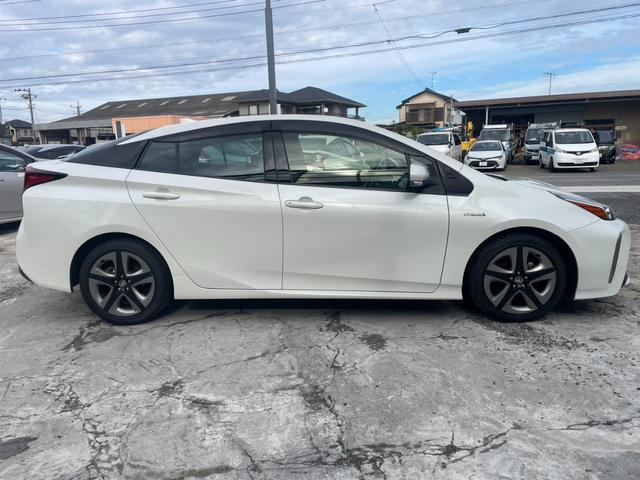 プリウス Ｓツーリングセレクション　ＴＳＳ　純正ナビ　Ｂカメラ　Ｂｌｕｅｔｏｏｔｈ　フルセグＴＶ　オートライト　オートハイビーム　レザーシート　シートヒーター　レーダークルーズコントロール　ビルトインＥＴＣ　ＬＥＤヘッドライト（39枚目）