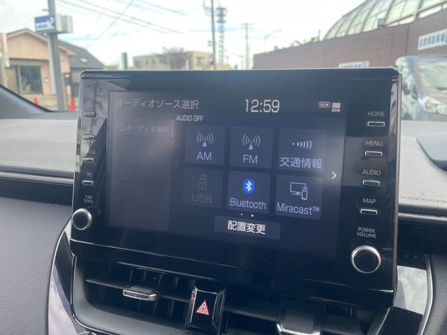 カローラツーリング ハイブリッド　ダブルバイビー　トヨタセーフティセンス　ＢＳＭ　ディスプレイオーディオ　Ｂｌｕｅｔｏｏｔｈ　フルセグＴＶ　オートライト　オートハイビーム　ＥＴＣ　ハーフレザーシート　シートヒーター　ハンドルヒーター　レーダークルコン（8枚目）