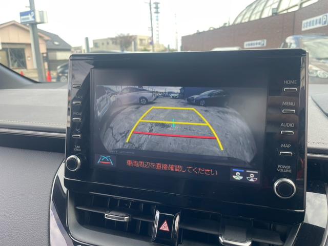 カローラツーリング ハイブリッド　ダブルバイビー　トヨタセーフティセンス　ＢＳＭ　ディスプレイオーディオ　Ｂｌｕｅｔｏｏｔｈ　フルセグＴＶ　オートライト　オートハイビーム　ＥＴＣ　ハーフレザーシート　シートヒーター　ハンドルヒーター　レーダークルコン（9枚目）